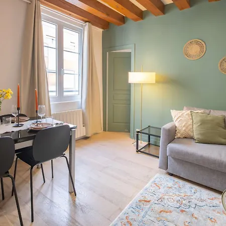 Elegant 1 Bedroom - Palais Royal 2 * Parigi