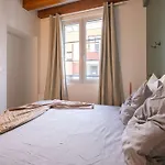 Elegant 1 Bedroom - Palais Royal 2
