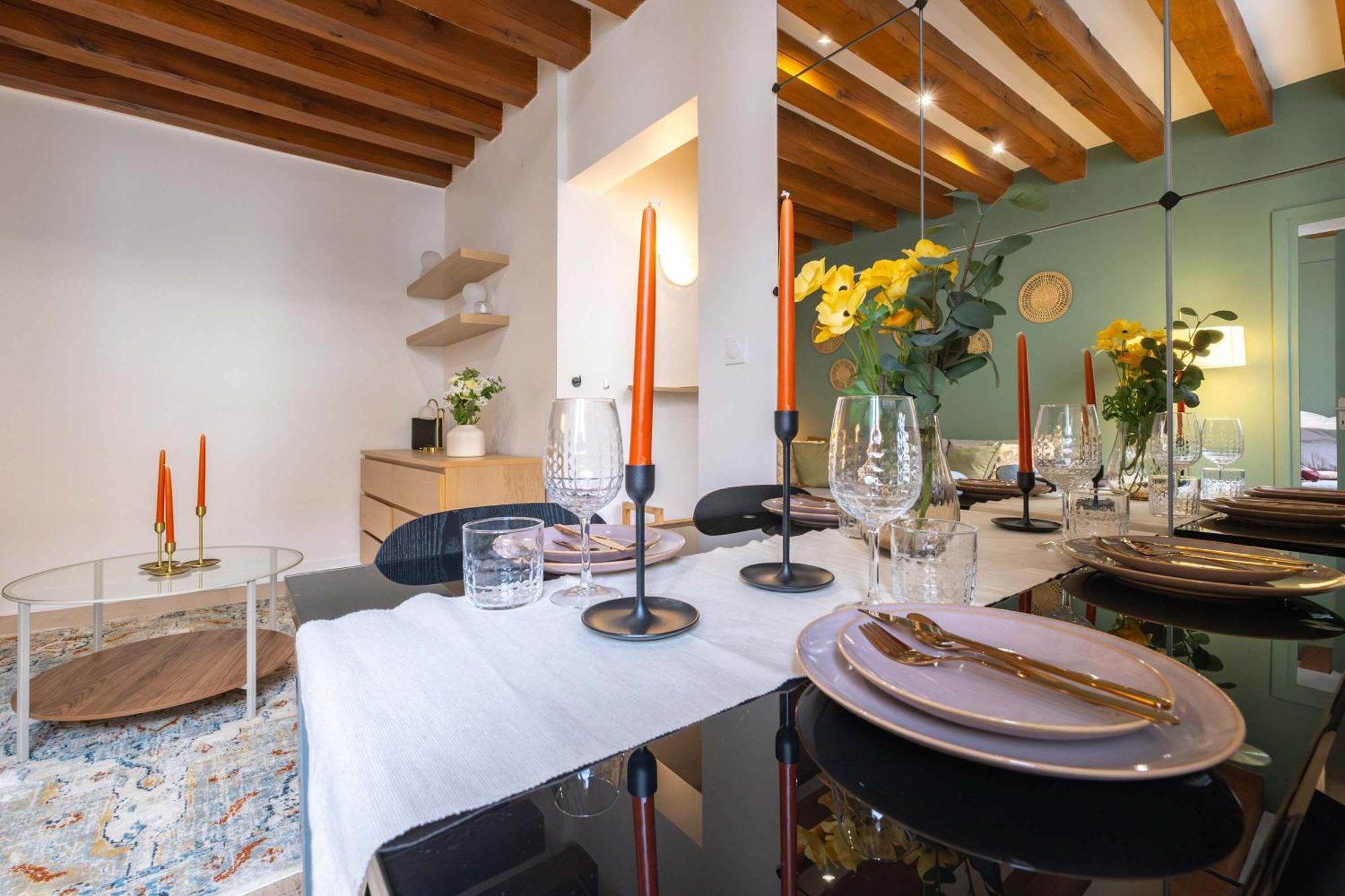Elegant 1 Bedroom - Palais Royal 2 *